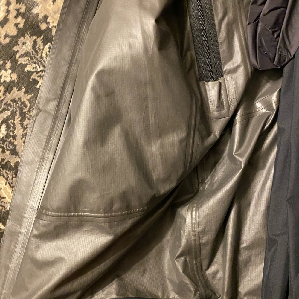 Men’s small Gortex rain jacket and pants. - Picture 11 of 14